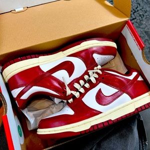 nike dunk low vintage premium